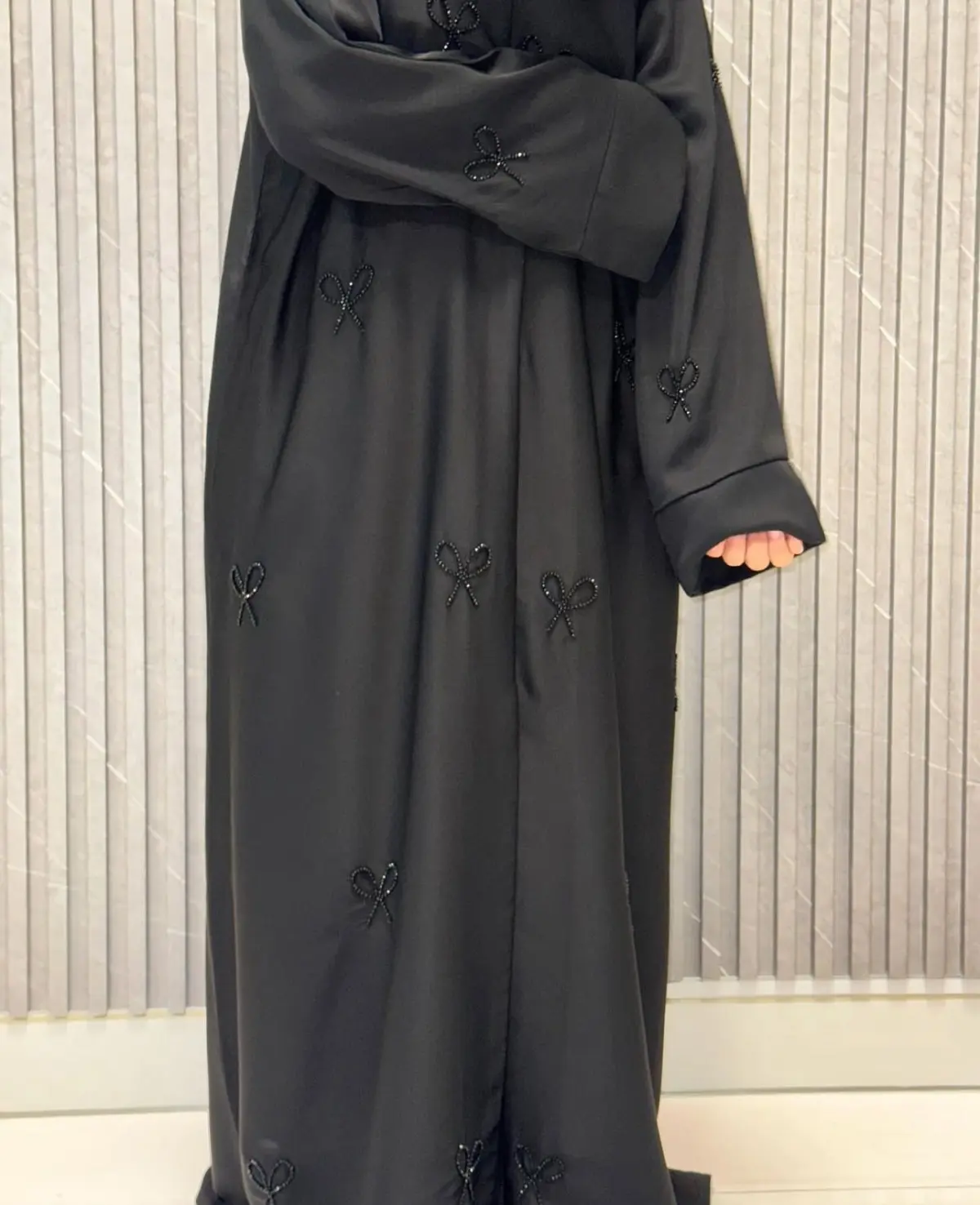 Buttoned up, hand embroidered bow abaya - Image 3