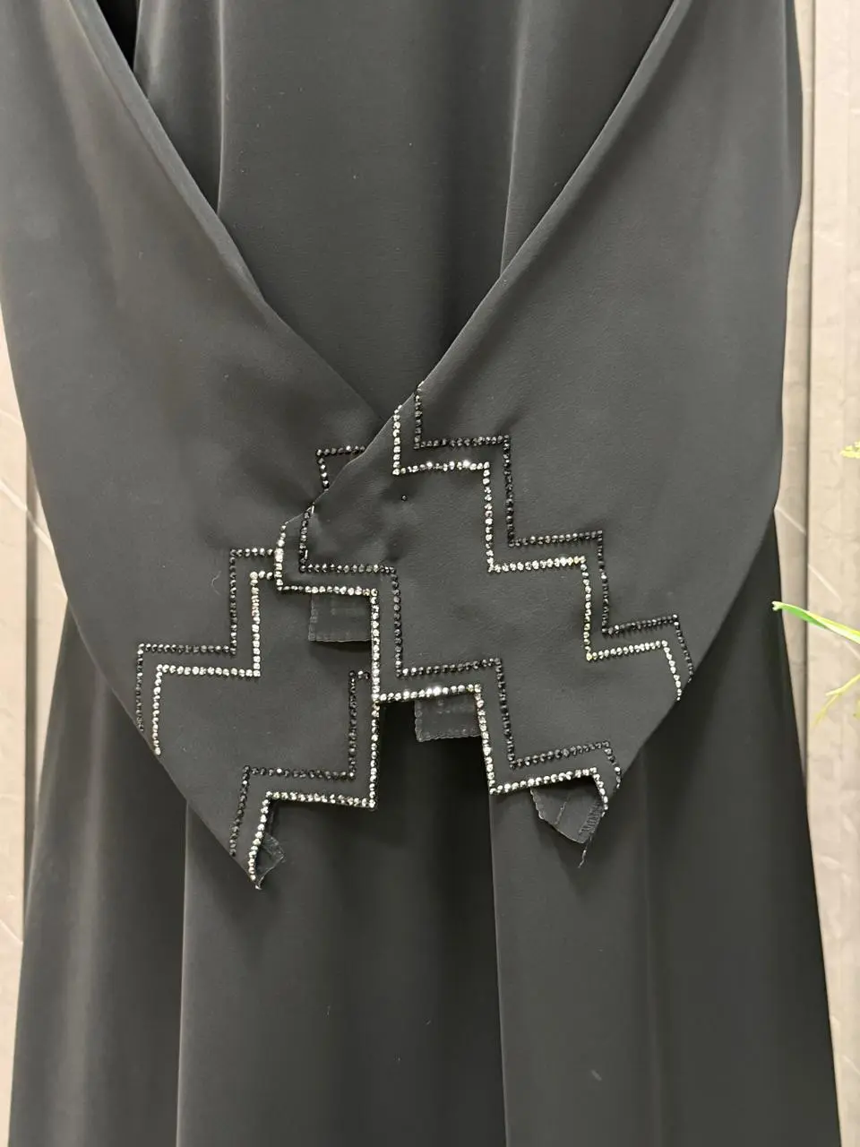 Straight abaya and 100% guaranteed premium stones on the sleeves and duppata
