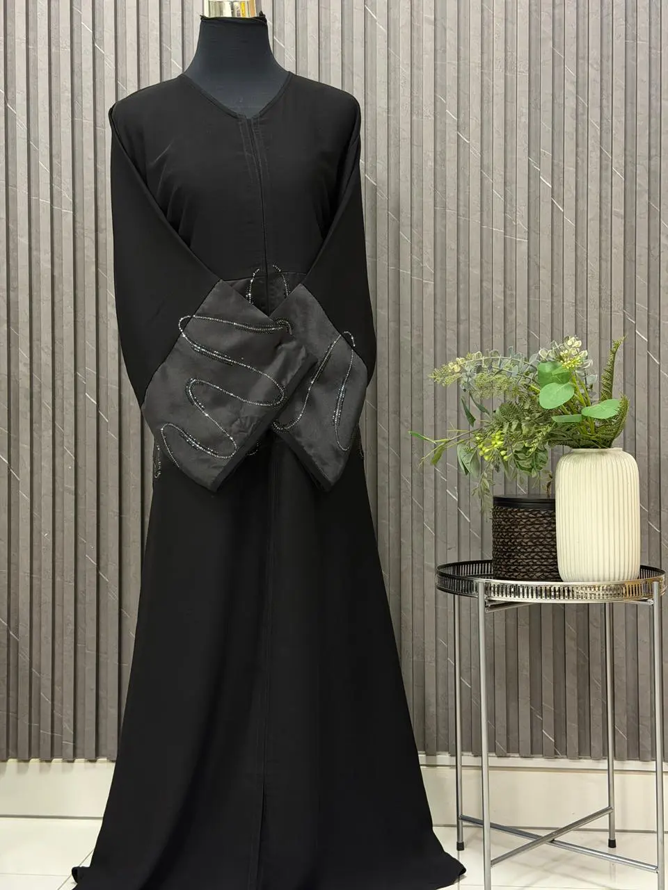 Straight Abaya with premium Stonework on the sleeves and torso - Image 2