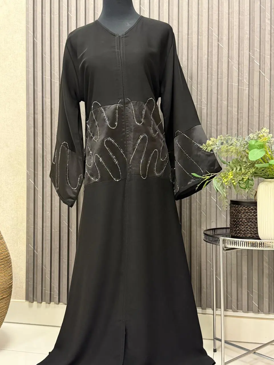 Straight Abaya with premium Stonework on the sleeves and torso - Image 4